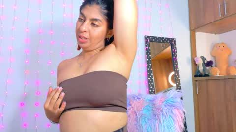 im_anna_ online show from 01/13/26, 09:31