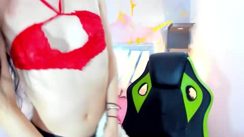 im_brittany_333 online show from 01/12/26, 04:50