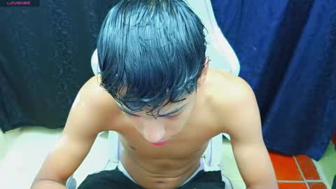 Snapshot of im_david01 chatting on 10/28/25, 01:14 im_david01 online show from 10/28/25, 01:14