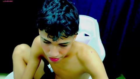 Snapshot of im_david01 chatting on 11/06/25, 02:07 im_david01 online show from 11/06/25, 02:07