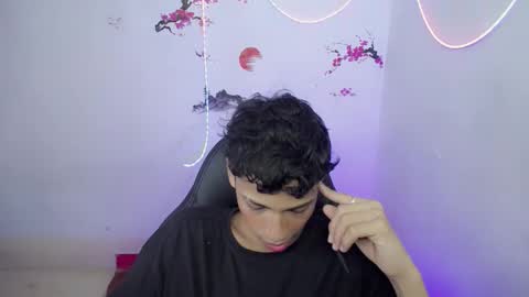 Snapshot of im_david01 chatting on 11/15/25, 01:07 im_david01 online show from 11/15/25, 01:07