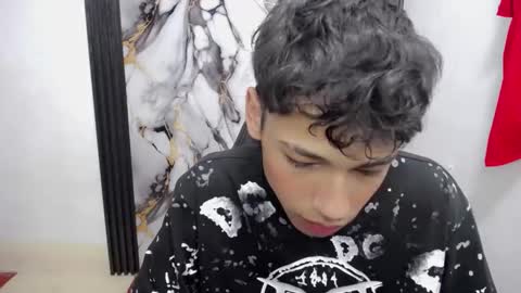 Snapshot of im_david01 chatting on 11/24/25, 12:38 im_david01 online show from 11/24/25, 12:38