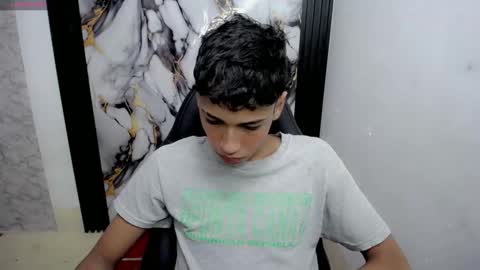 Snapshot of im_david01 chatting on 12/04/25, 01:20 im_david01 online show from 12/04/25, 01:20