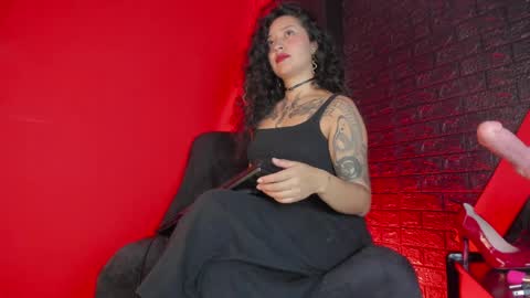 Snapshot of im_fer chatting on 04/09/26, 10:53 Fernanda Ind. Model online show from 04/09/26, 10:53