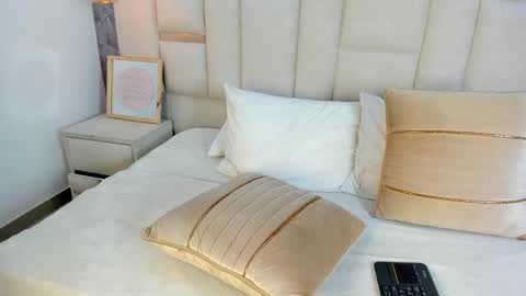 Snapshot of im_gaby chatting on 10/24/25, 11:56 im_gaby online show from 10/24/25, 11:56