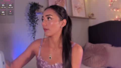 Snapshot of im_isabellaa chatting on 09/18/25, 10:01 Isa online show from 09/18/25, 10:01