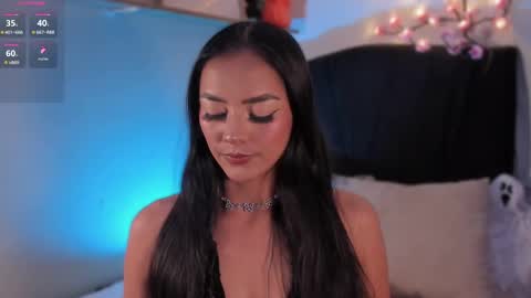 Snapshot of im_isabellaa chatting on 11/02/25, 12:02 Isa online show from 11/02/25, 12:02