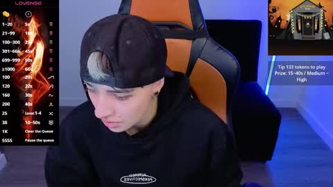 Laia online show from 10/22/25, 10:20