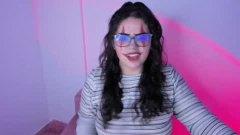 mei mei uwu online show from 10/31/25, 09:16