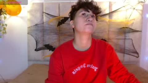 milan online show from 10/19/25, 03:40