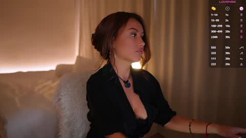 Snapshot of im_milla chatting on 02/06/25, 11:10 Milla online show from 02/06/25, 11:10