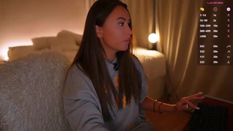 Snapshot of im_milla chatting on 03/01/25, 02:02 Milla online show from 03/01/25, 02:02