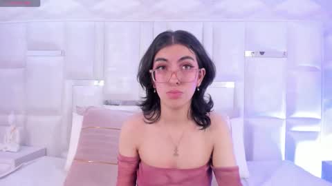 Moly  online show from 11/17/25, 08:25