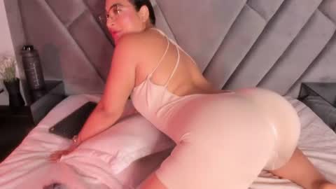 Snapshot of im_natalieefoster chatting on 06/20/26, 10:29 natalie online show from 06/20/26, 10:29