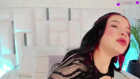 Nika online show from 04/19/26, 04:56