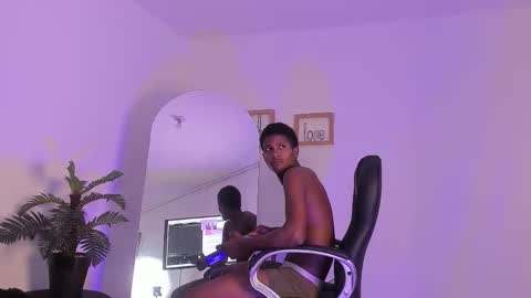 oleider dont forget your thumbs up online show from 02/19/26, 04:19