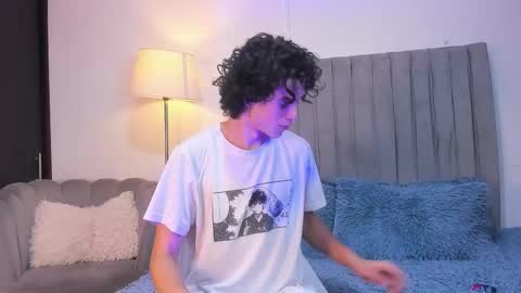 Snapshot of im_perseo_ chatting on 12/14/25, 07:51 Perseo - Help me with 50 thumbs up online show from 12/14/25, 07:51