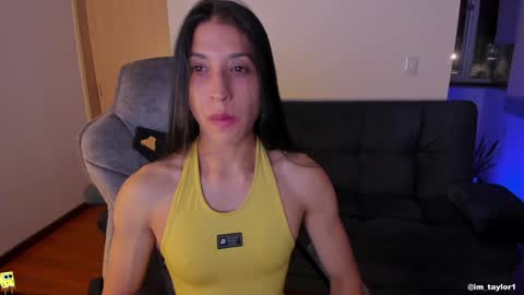 Snapshot of im_taylor chatting on 12/28/24, 12:47 TAYLOR online show from 12/28/24, 12:47