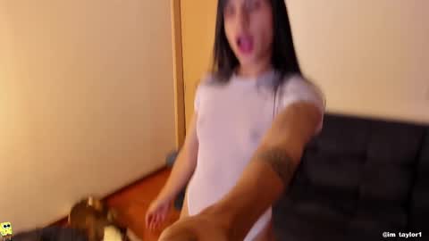 Snapshot of im_taylor chatting on 02/16/25, 12:30 TAYLOR online show from 02/16/25, 12:30