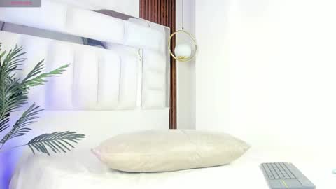 im_tyra online show from 11/27/25, 06:37