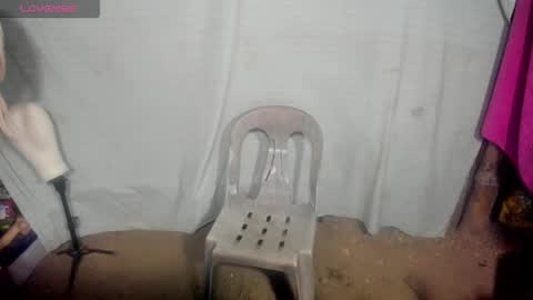 ella may online show from 09/30/25, 10:09