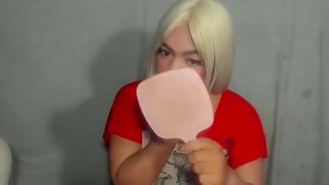 ella may online show from 11/08/25, 10:15