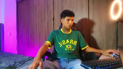 Snapshot of im_usuga chatting on 03/26/26, 05:46 im_usuga online show from 03/26/26, 05:46