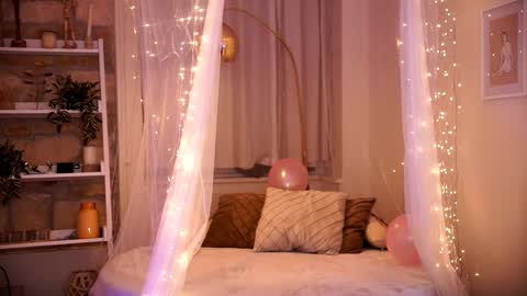 Pattie online show from 02/16/25, 07:38