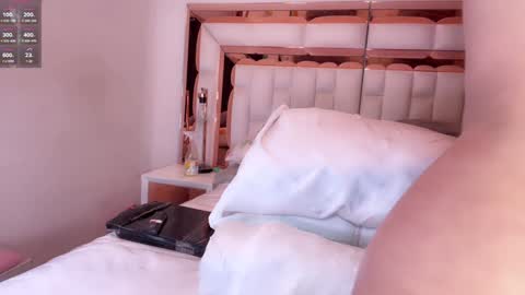 Snapshot of im_yours_01 chatting on 01/20/25, 10:51 daniella online show from 01/20/25, 10:51