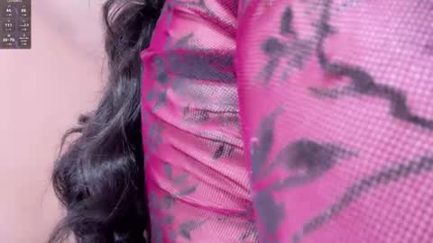 Snapshot of im_yours_01 chatting on 02/17/25, 02:42 daniella online show from 02/17/25, 02:42