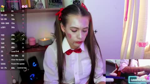 Lisa Hyga online show from 10/28/25, 09:06