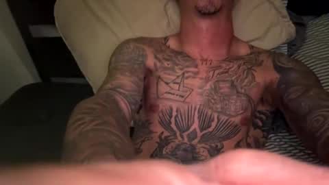 Snapshot of imallyours232323 chatting on 10/12/25, 04:00 imallyours232323 online show from 10/12/25, 04:00