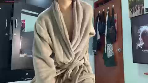 Colton Alvin Independent model online show from 09/19/25, 11:05