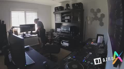 DJ Azra online show from 10/29/25, 09:38