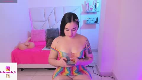  independient model online show from 03/10/25, 12:15