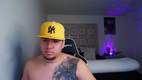 Snapshot of imjosue chatting on 01/11/26, 01:43 imjosue online show from 01/11/26, 01:43