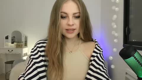 ImKeira online show from 01/11/25, 07:38