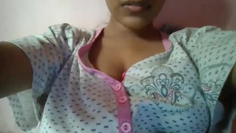 Snapshot of imlovelyrose chatting on 12/11/24, 09:09 ROSE online show from 12/11/24, 09:09