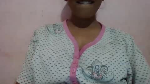 Snapshot of imlovelyrose chatting on 12/24/24, 05:13 ROSE online show from 12/24/24, 05:13