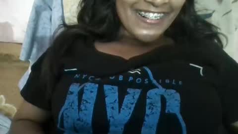 Snapshot of imlovelyrose chatting on 02/16/25, 01:49 ROSE online show from 02/16/25, 01:49