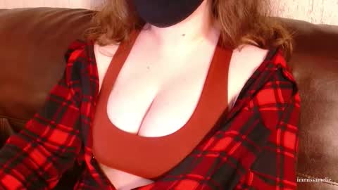 Snapshot of immissamelie chatting on 11/18/25, 12:49 Miss Amelie online show from 11/18/25, 12:49