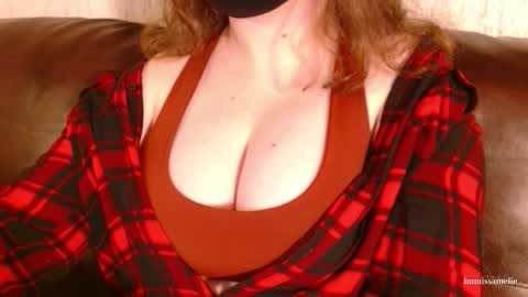 Snapshot of immissamelie chatting on 11/22/25, 10:20 Miss Amelie online show from 11/22/25, 10:20