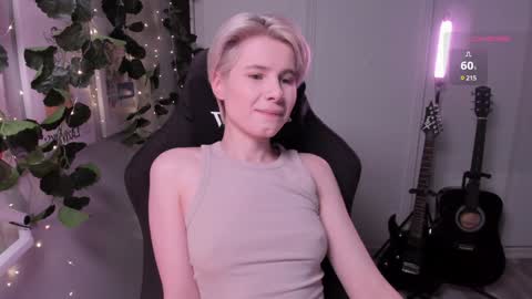 Snapshot of imnotmia chatting on 02/03/25, 01:08 Mia online show from 02/03/25, 01:08