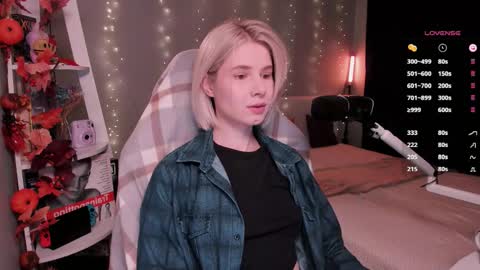 Mia online show from 11/24/25, 09:53