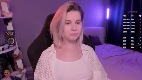 Mia online show from 03/15/26, 10:54