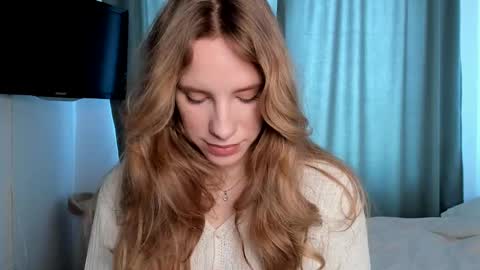 Snapshot of imogensy chatting on 02/20/25, 05:55 my name Imo Fansly online show from 02/20/25, 05:55