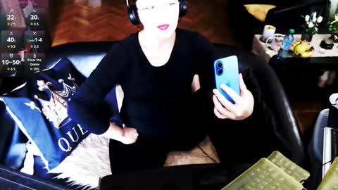 Empress online show from 04/01/26, 01:41