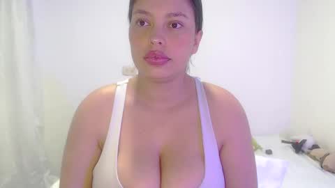 imsweetlips online show from 10/18/25, 08:31
