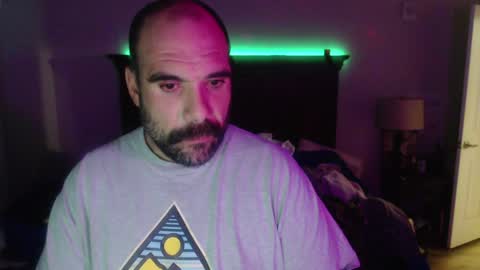 Snapshot of imthatfnguy chatting on 12/06/24, 02:46 I use to be imeverythingandnothing online show from 12/06/24, 02:46