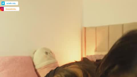 imvickyrachell_ online show from 12/17/25, 03:07